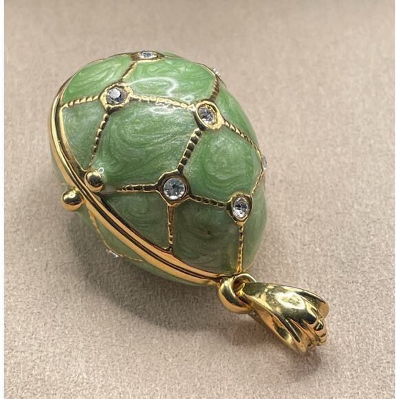 Vintage Dolphin Ore Enameled Egg Pendent 18k Gold Plating & Swarovski Crystals - Picture 6 of 7